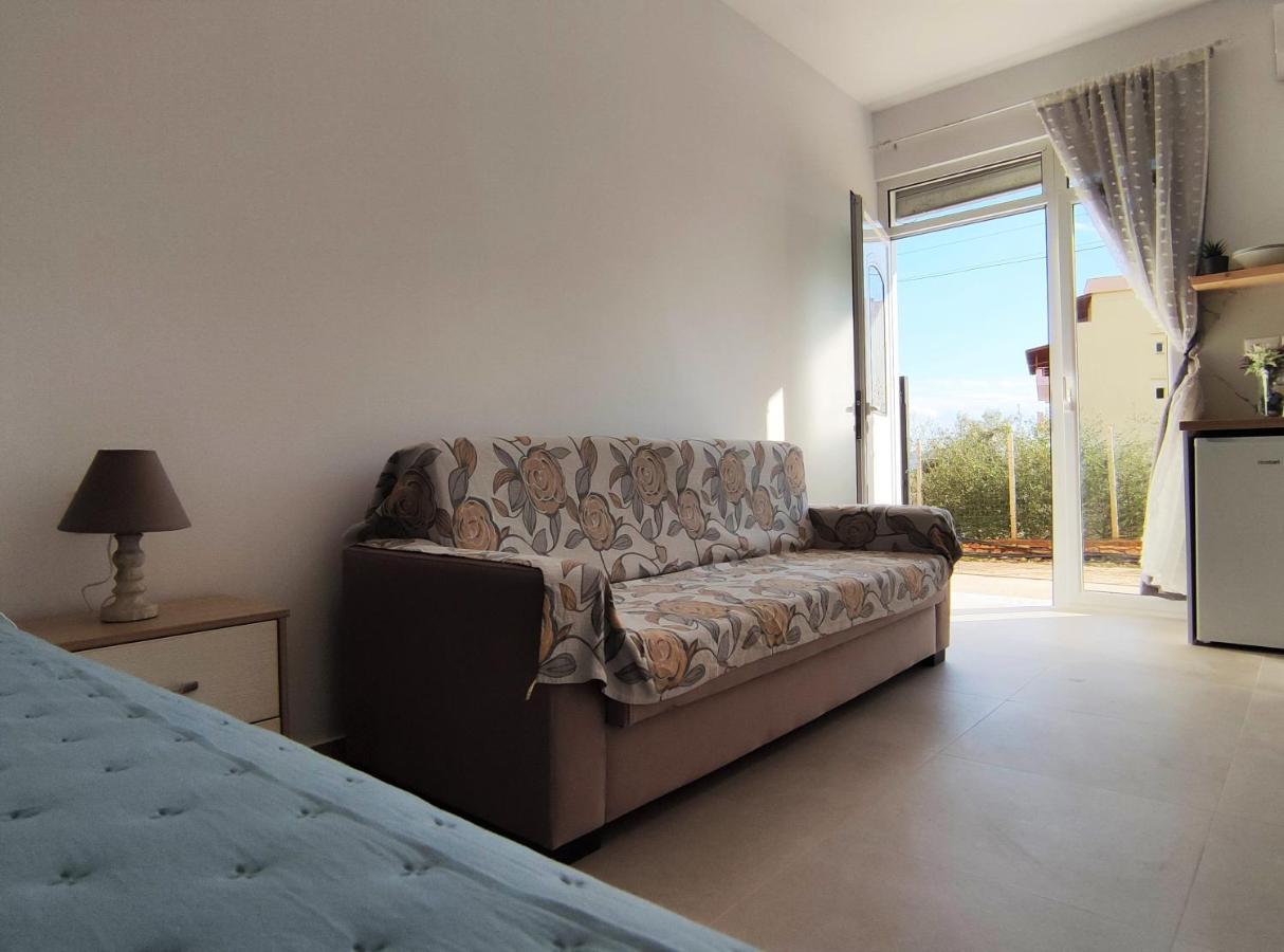 Ionia Apartments Sarandë Exterior foto